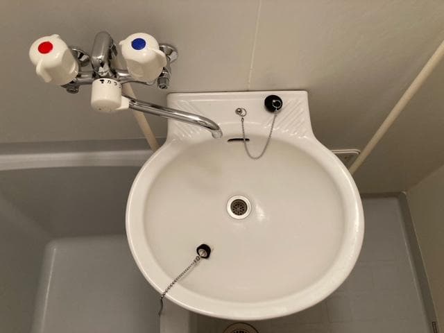 Room image 8