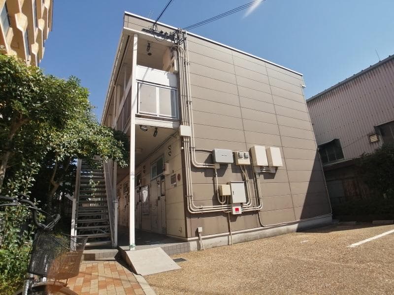 Main exterior of leopalace LA CASA