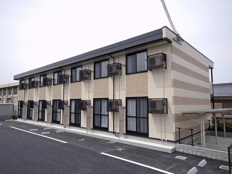 Main exterior of leopalace Plaisir