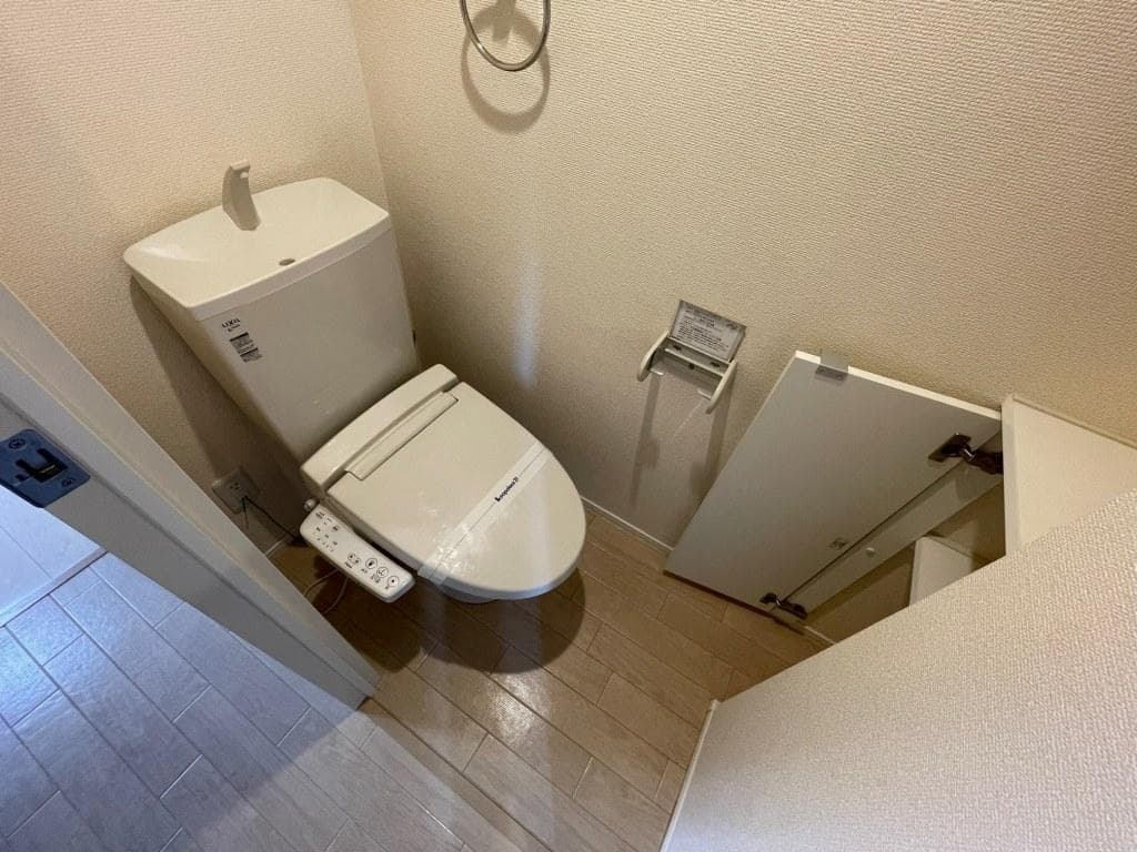 Room image 12