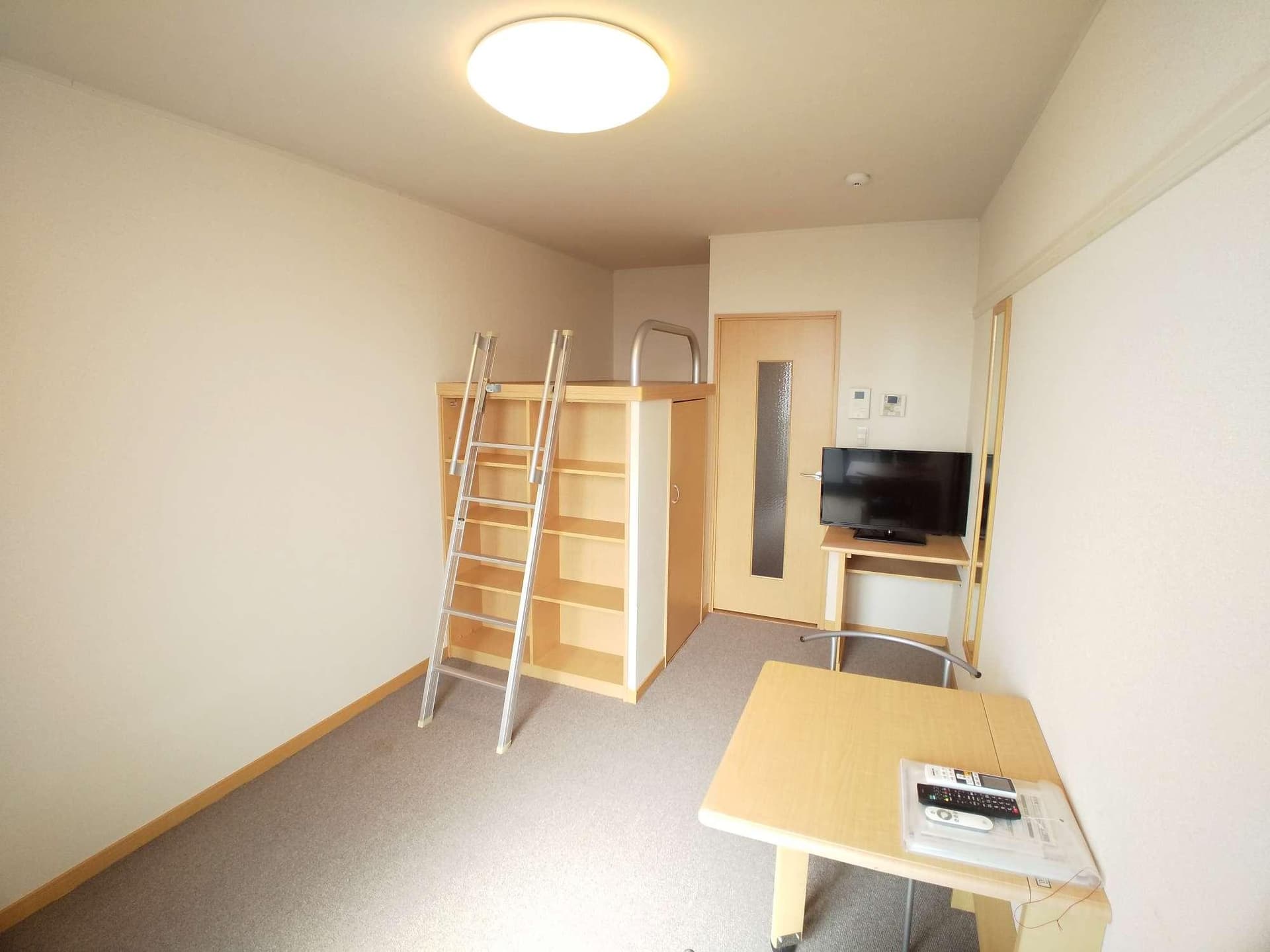 Preview interior of leopalace Almic III