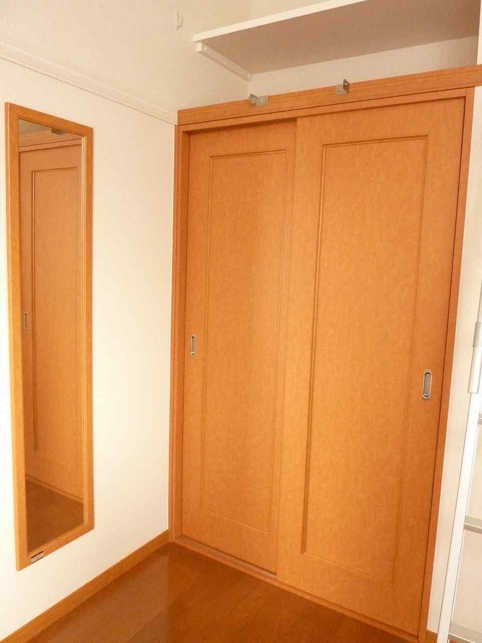 Room image 8