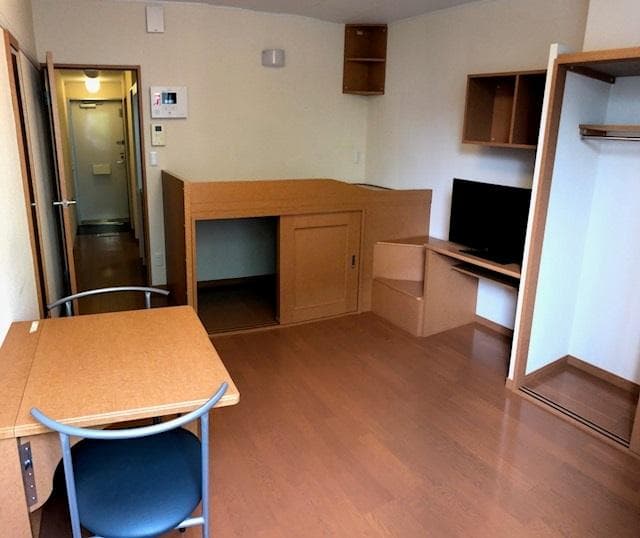 Preview interior of leopalace Three Town