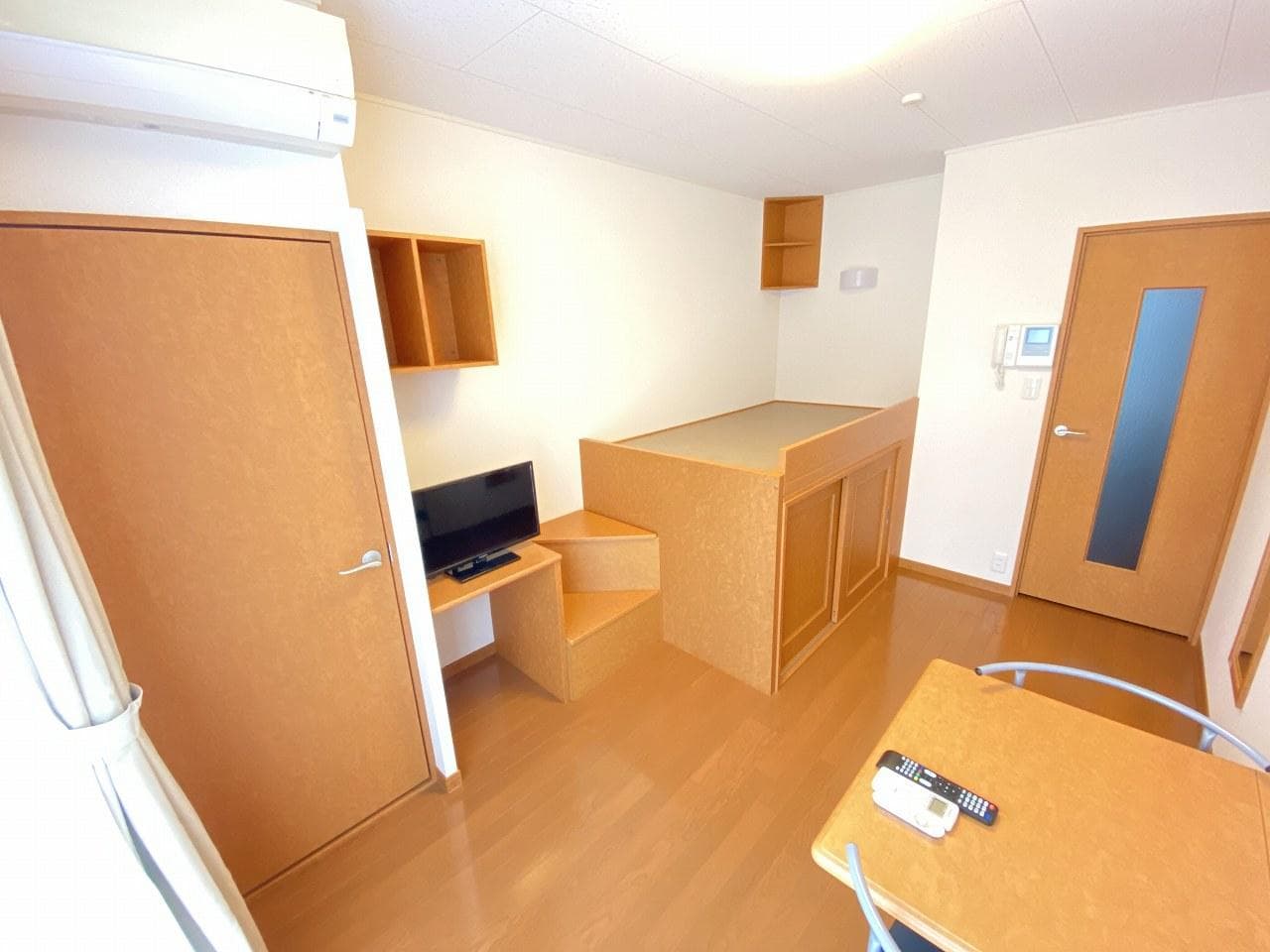 Room image 11