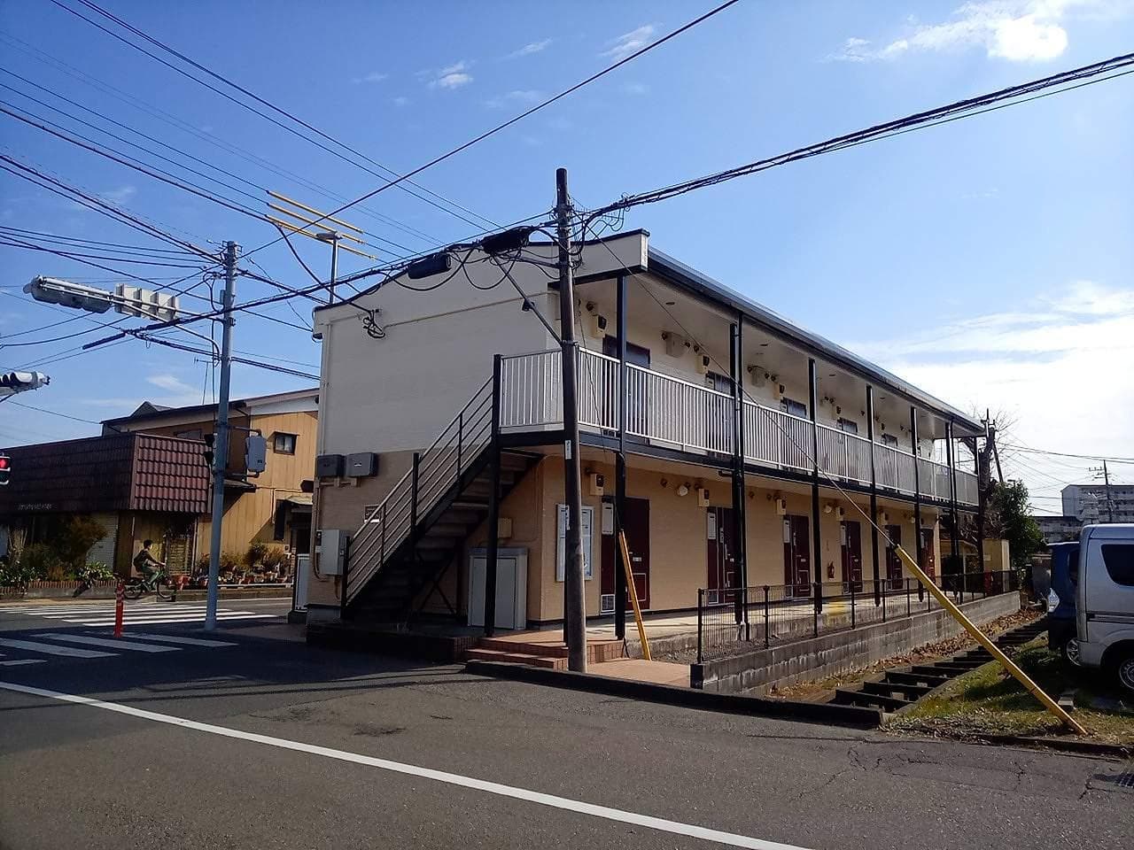 Main exterior of leopalace Intersection