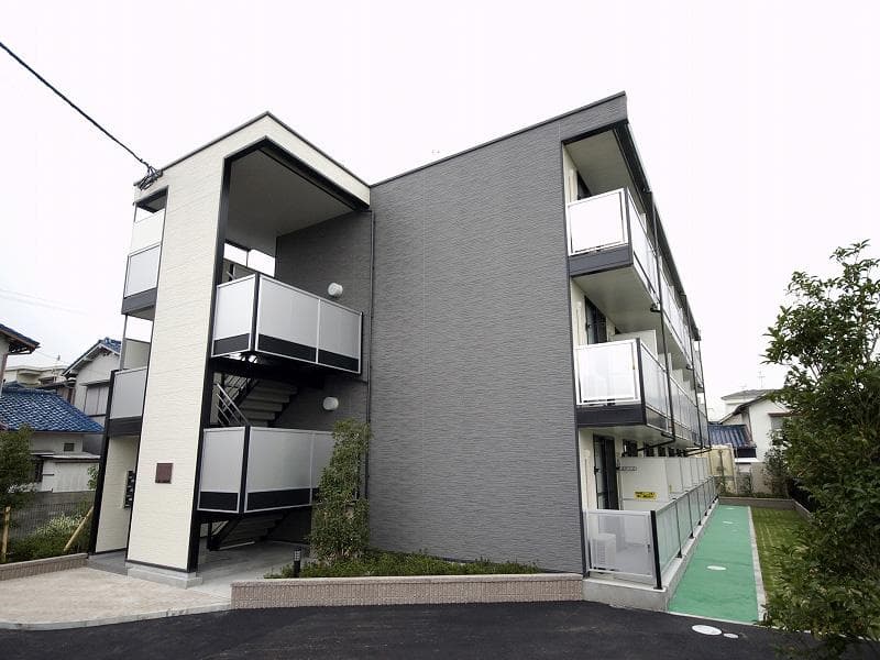 Main exterior of leopalace SH II