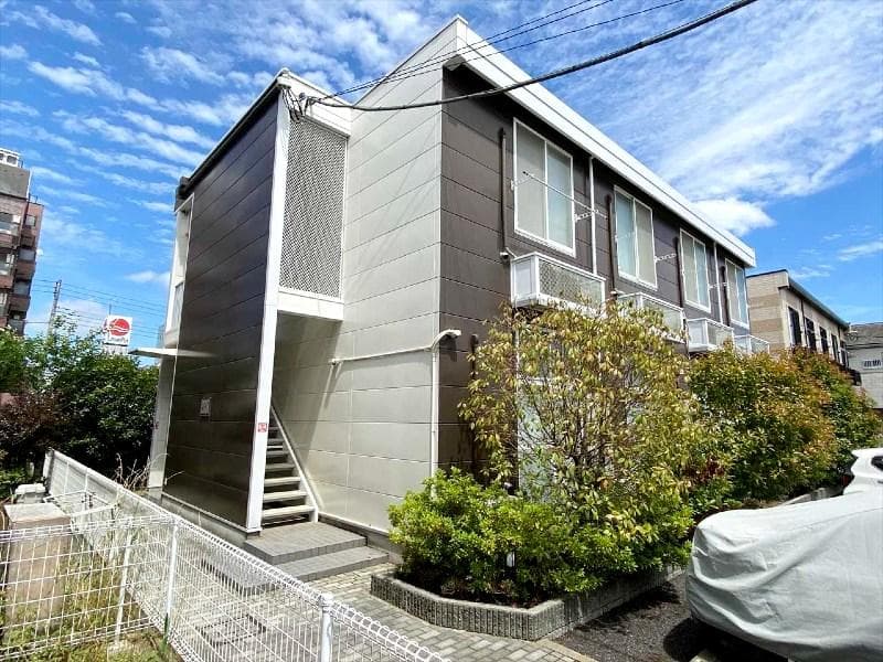 Main exterior of leopalace Ojidai Ichibankan