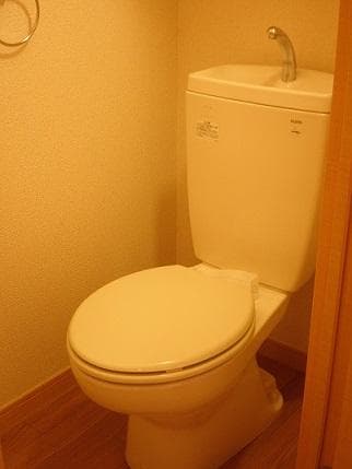 Room image 9