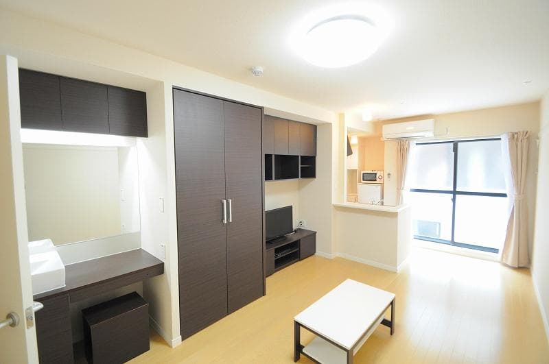 Room image 16