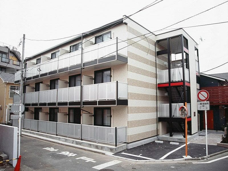 Main exterior of leopalace Riverside Fuji