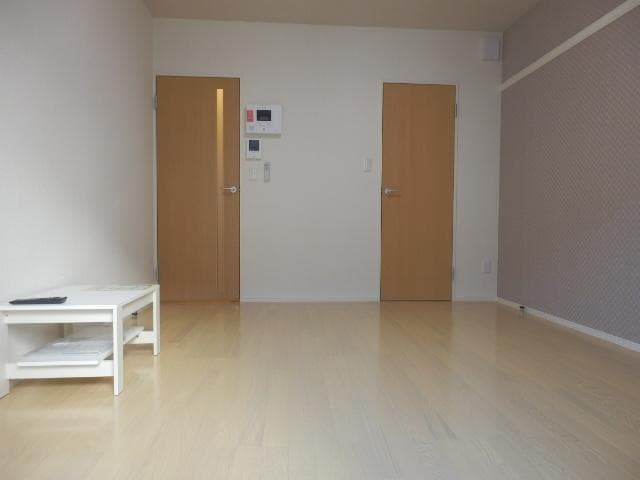 Room image 14