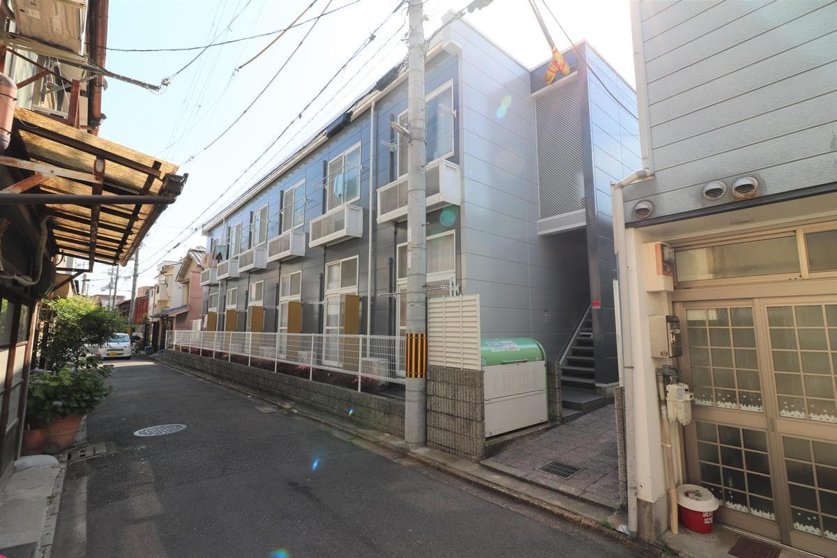 Main exterior of leopalace Mibu