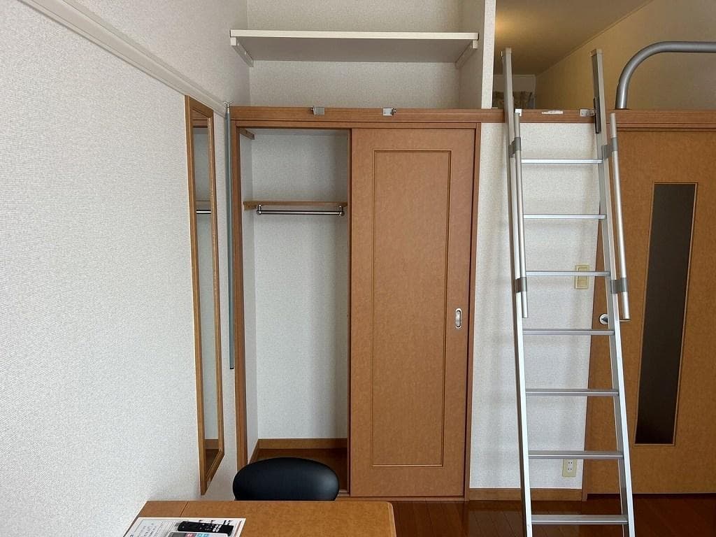 Room image 9