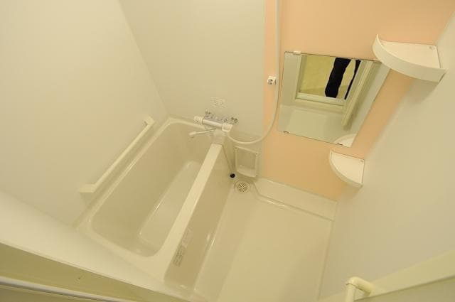 Room image 8