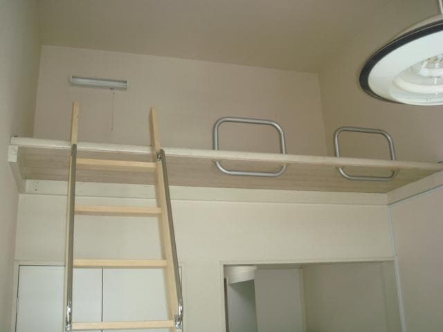 Room image 14