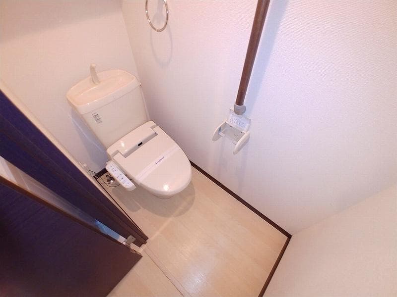 Room image 8