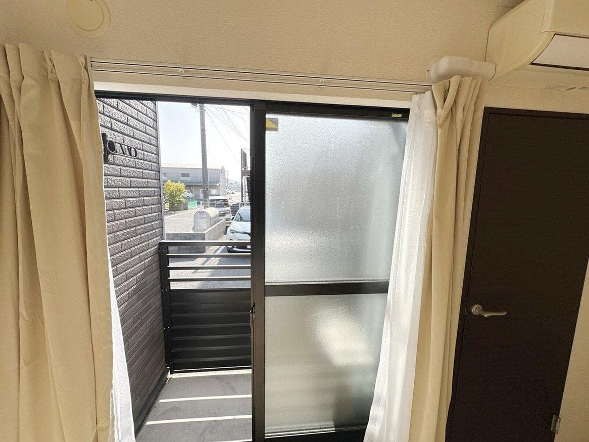 Room image 11