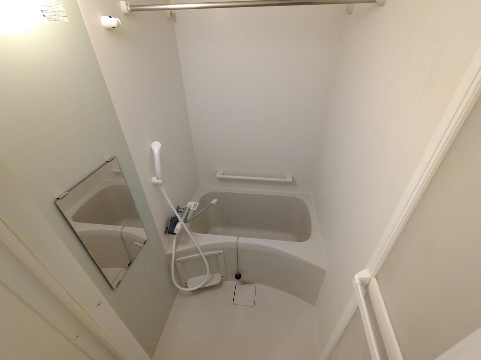Room image 8