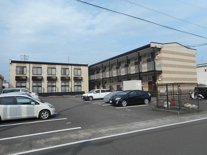 Main exterior of leopalace Phoenix