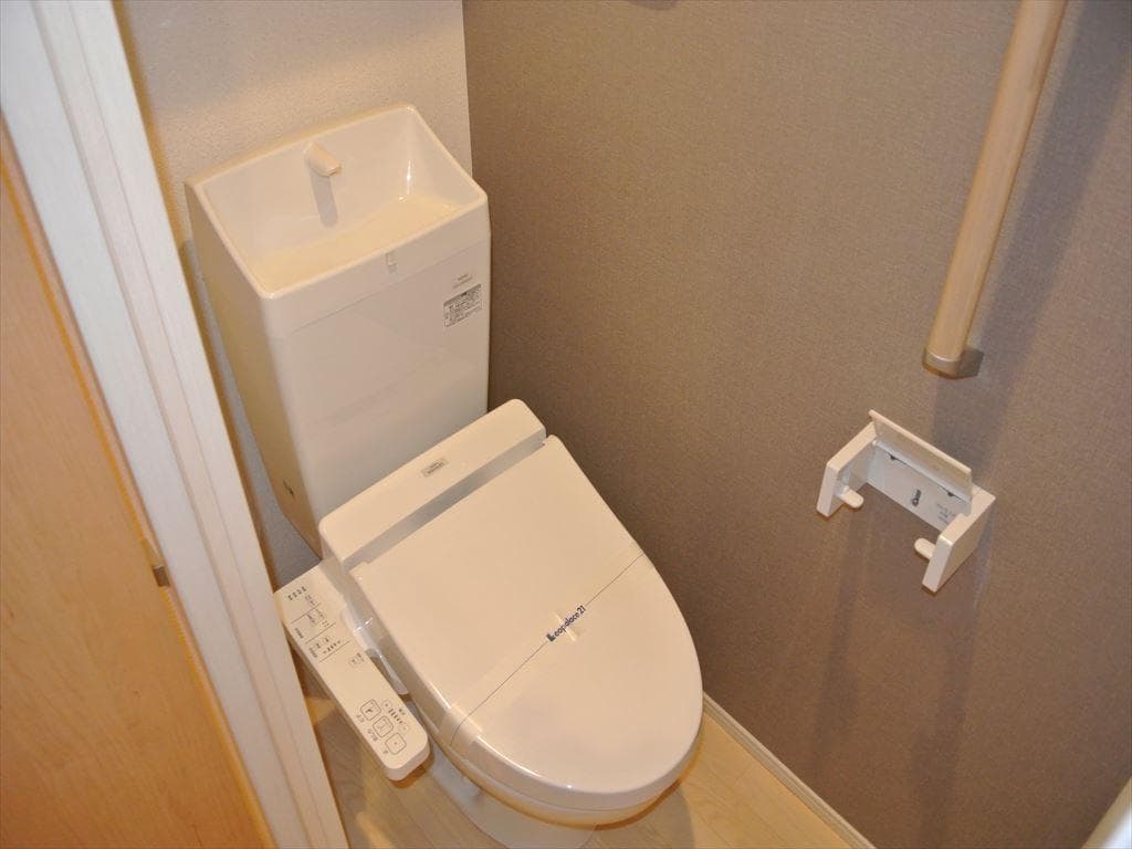 Room image 10