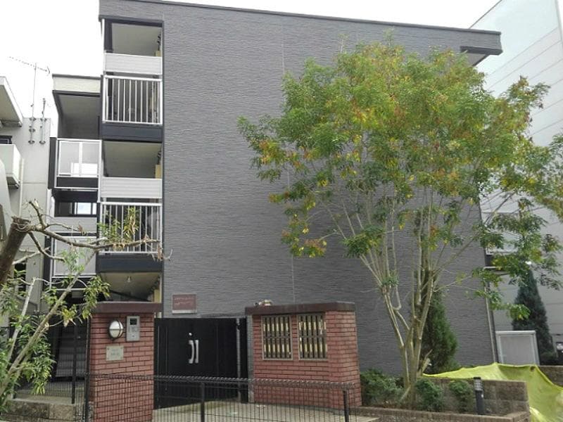 Main exterior of leopalace Kamiyashiro LA 1