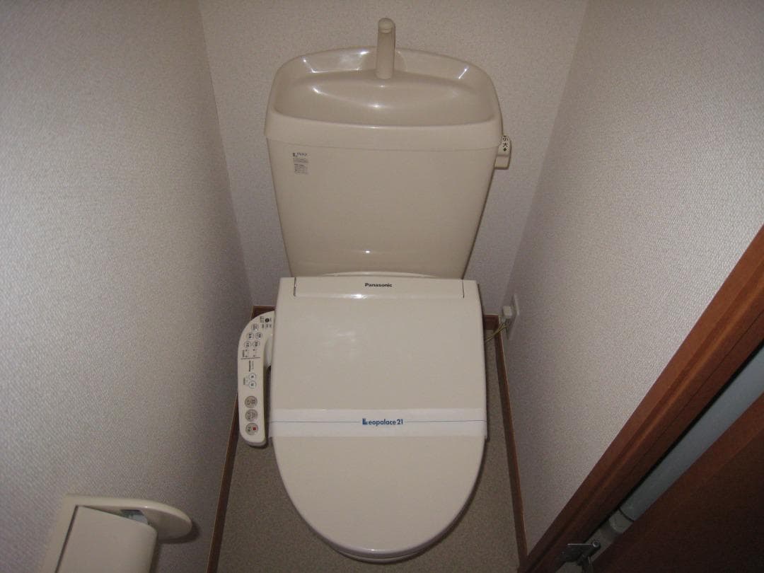 Room image 11
