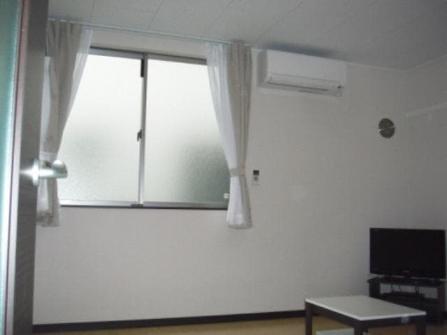 Room image 12