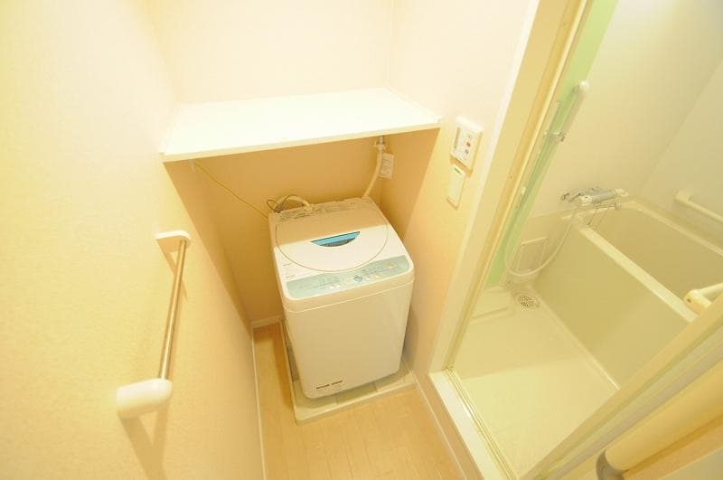 Room image 14