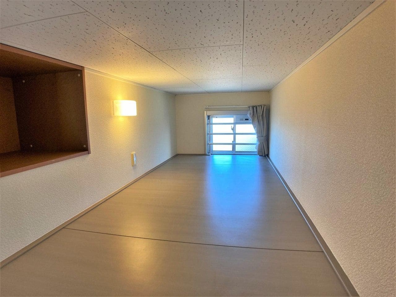 Room image 13