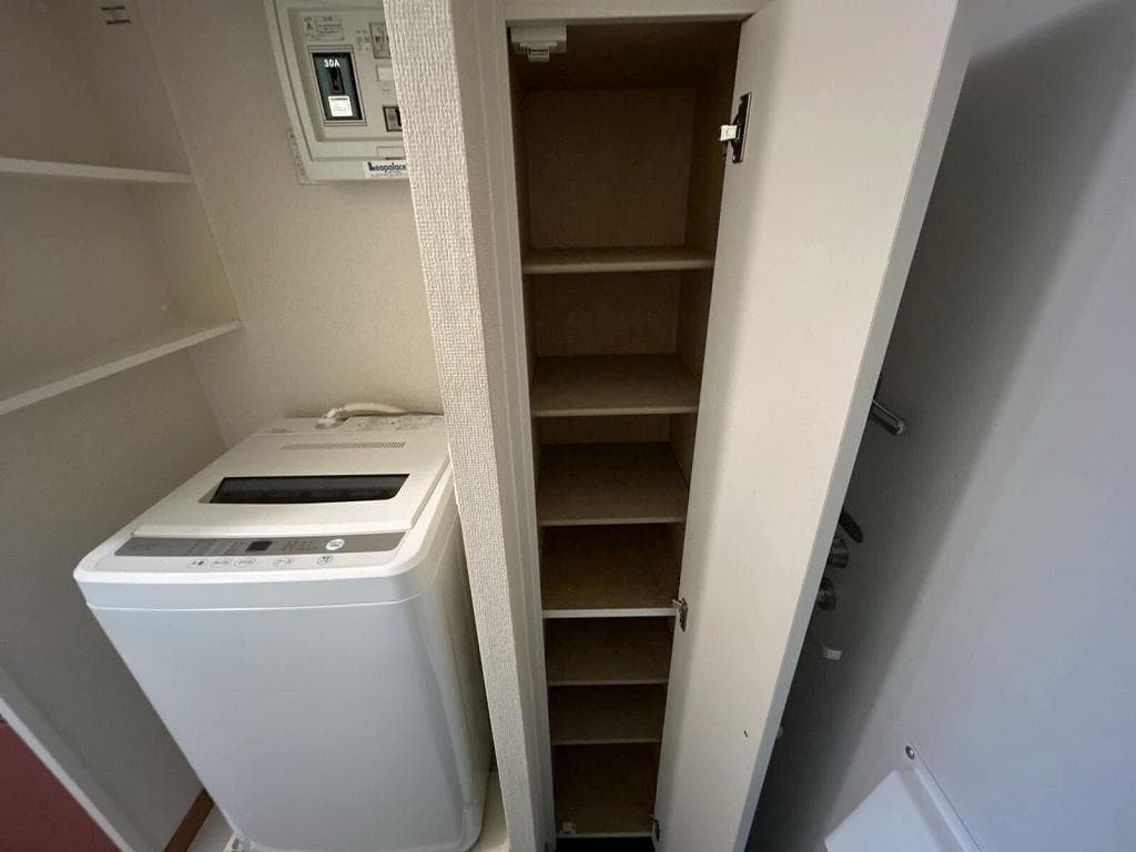 Room image 13