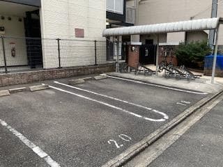 Room image 11