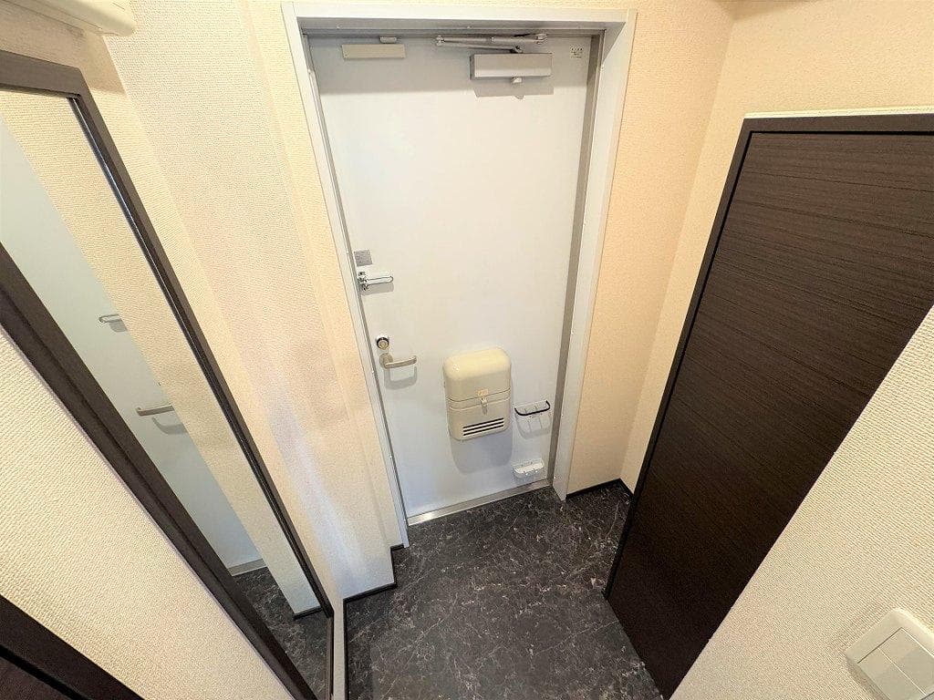 Room image 12