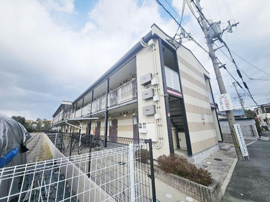 Main exterior of leopalace Planta