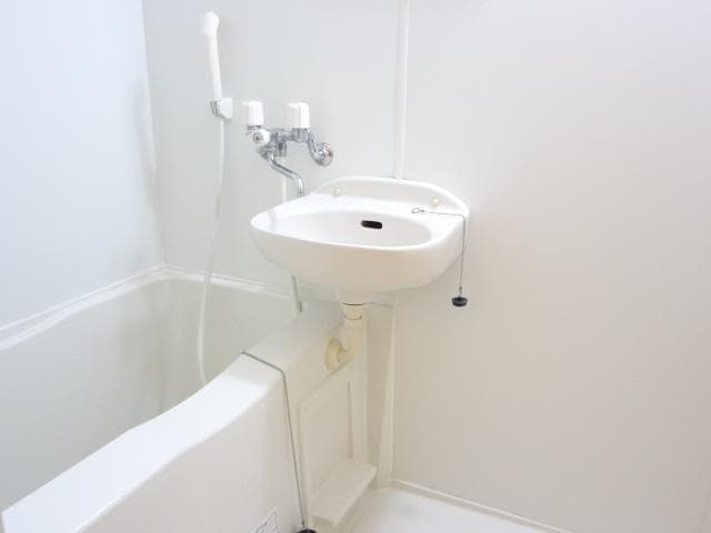 Room image 16