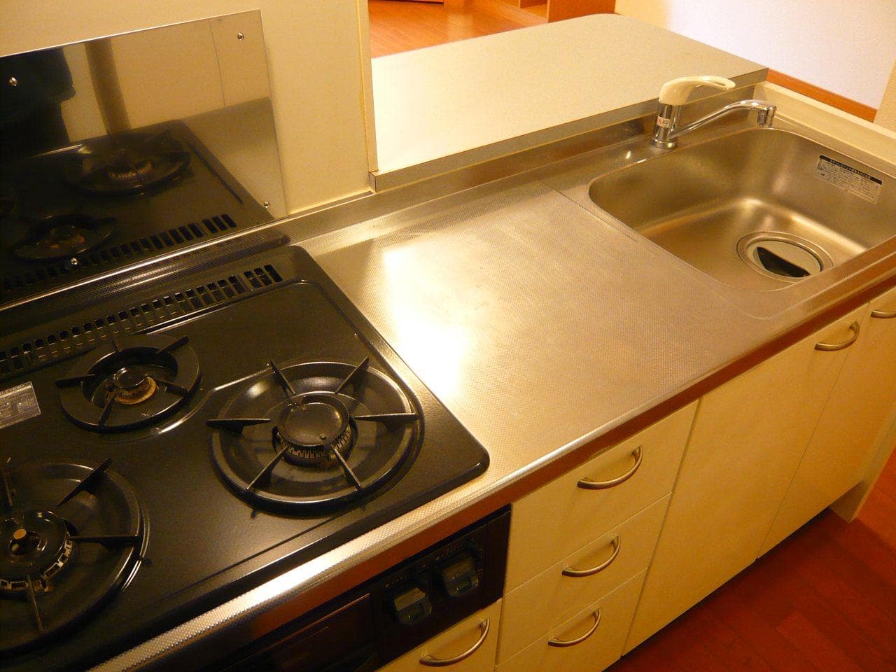 Room image 10