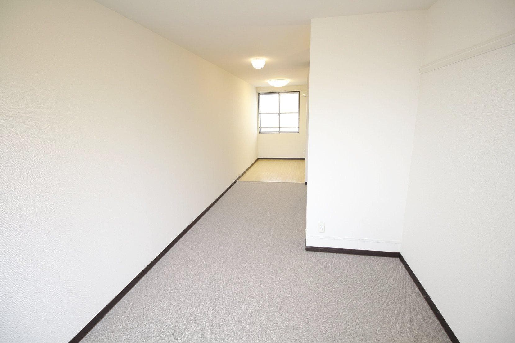 Preview interior of LEONEXT Sale