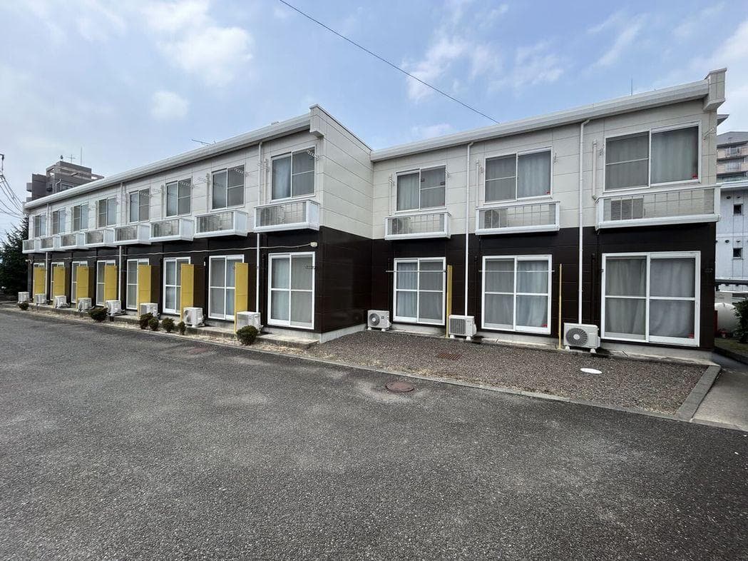 Main exterior of leopalace Saint Laurent