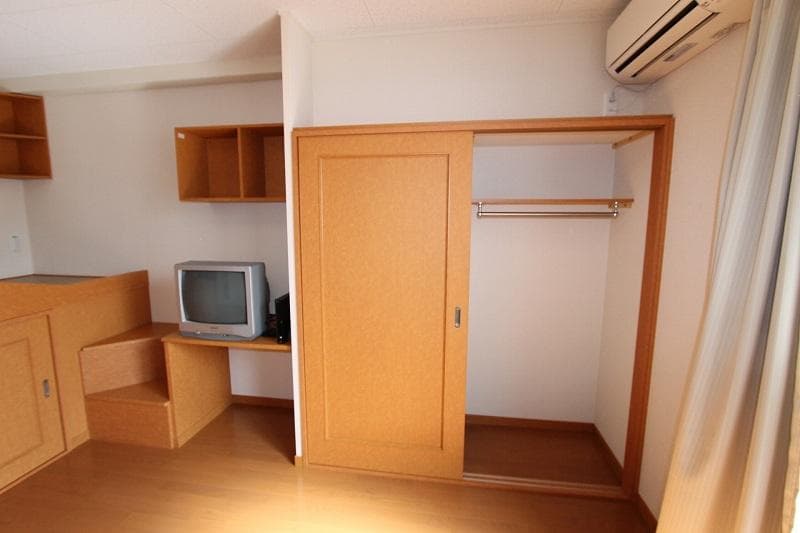 Room image 9