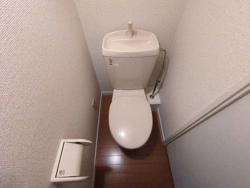 Room image 8