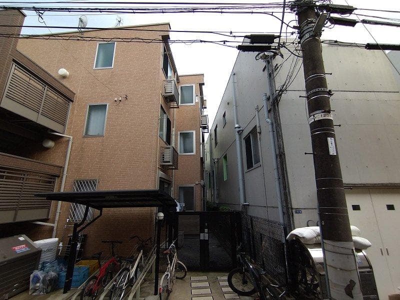 Room image 15