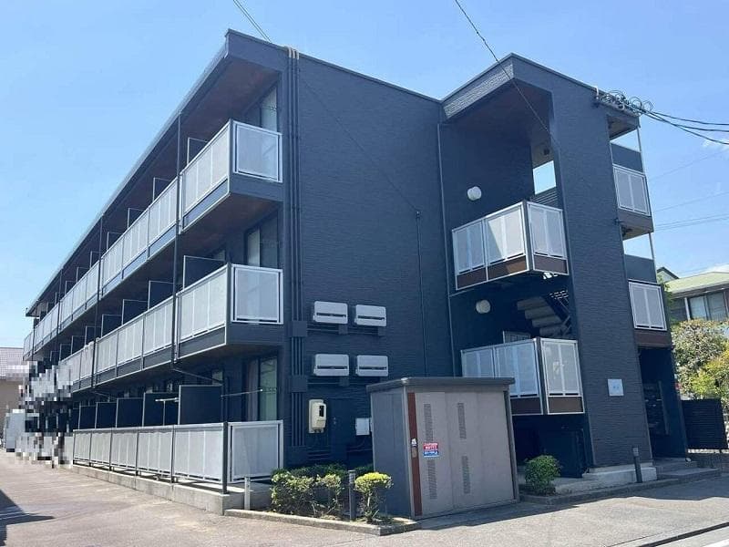 Main exterior of leopalace Suruga
