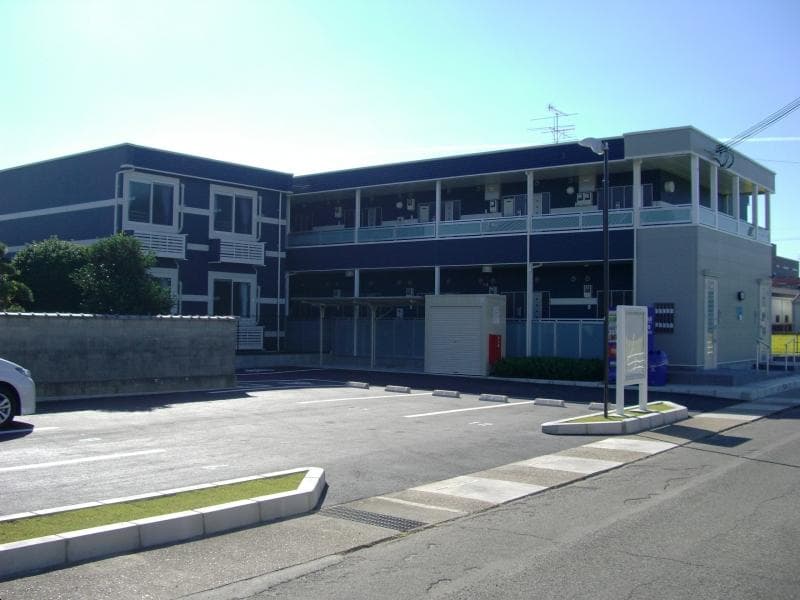 Main exterior of LEONEXT Pastoral Villa