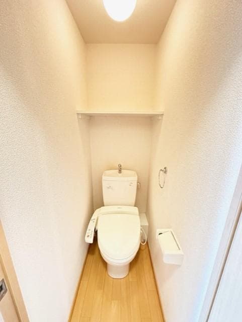 Room image 15