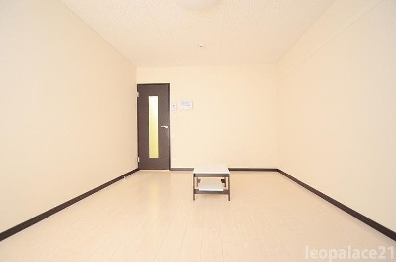 Preview interior of LEONEXT NISHIDA