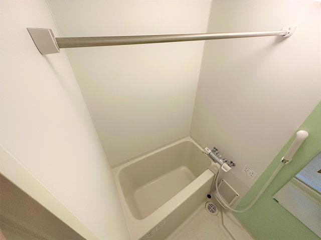 Room image 10