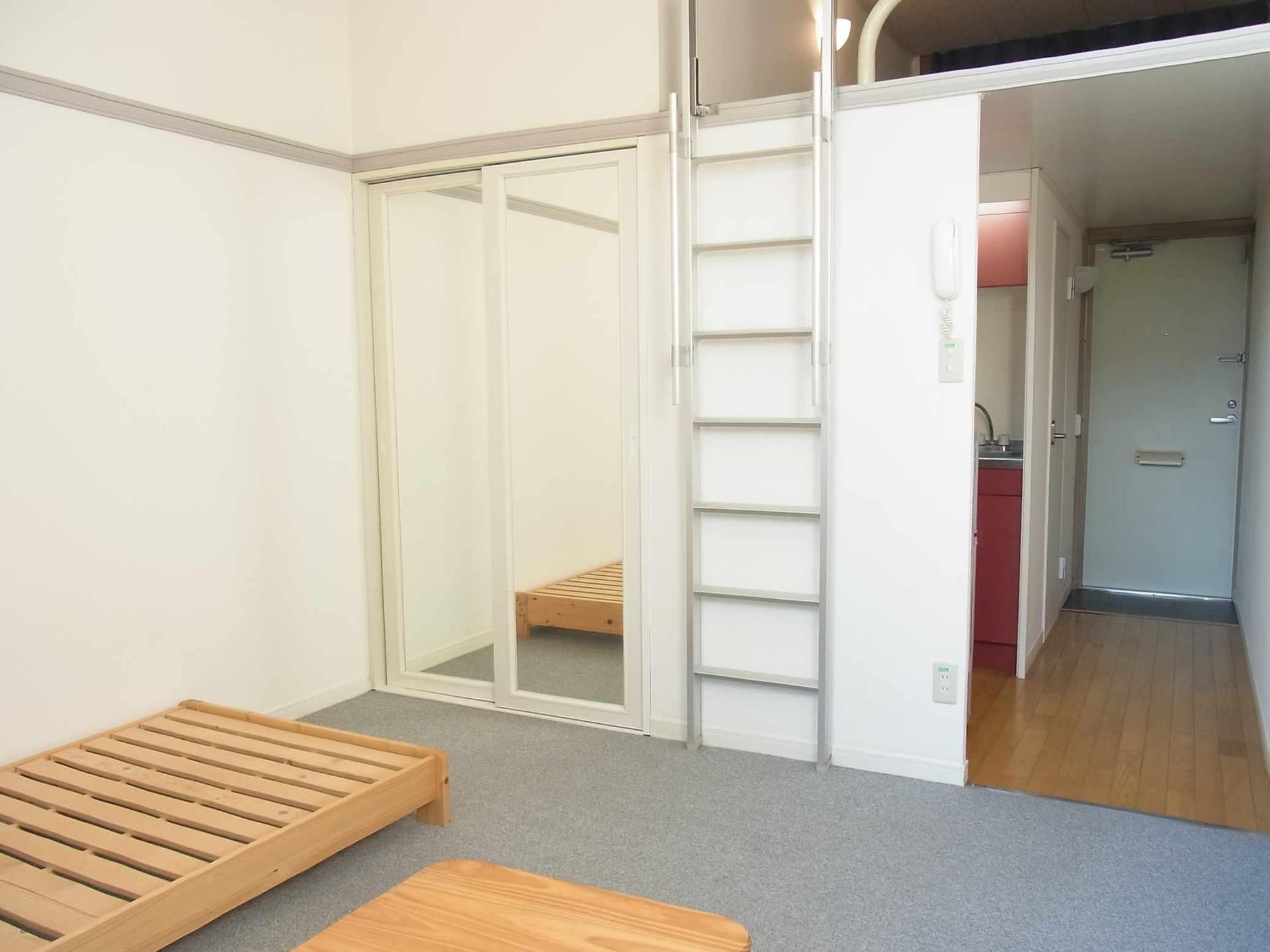 Room image 10