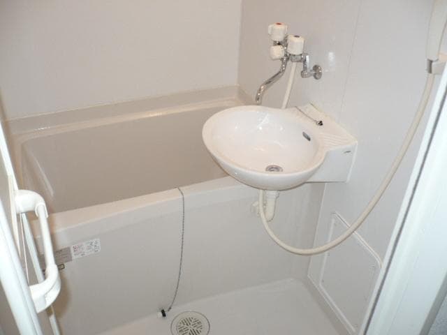 Room image 8