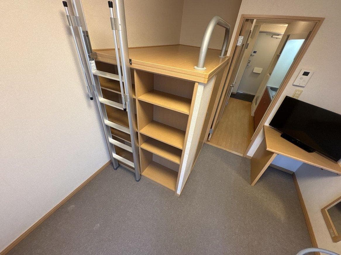 Room image 10