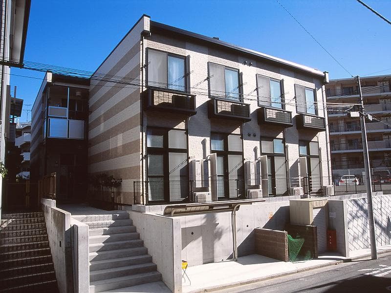 Main exterior of leopalace Le Bonheur