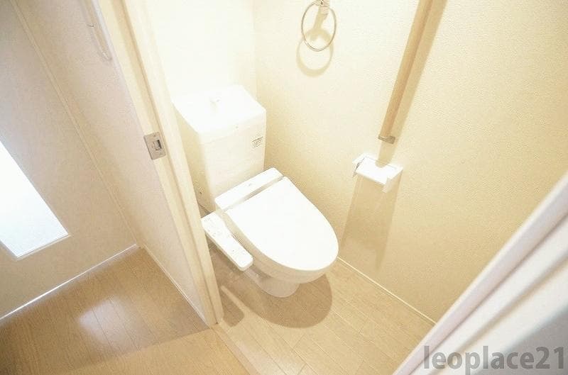 Room image 13